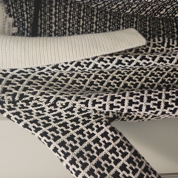 Ellen Tracy cardigan - Picture 3 of 5